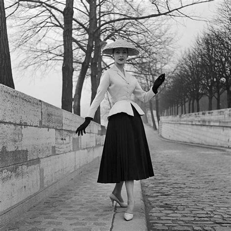 christian dior during ww2|1940s Christian Dior new look.